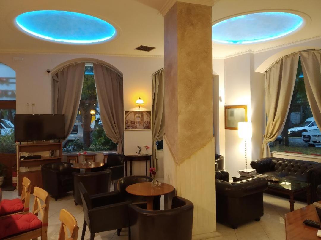 Diethnes لاريسا المظهر الخارجي الصورة